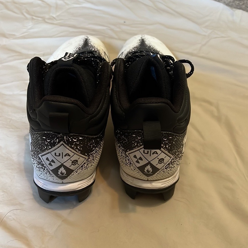 Under Armour Men's Lockdown 2.0 Mid Football Cleats 3025083‎ size 11.5 - Picture 5 of 10